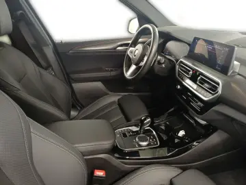 BMW X3 xDrive 20 i M Sport AHK NAVI KAMERA LED SHZ L