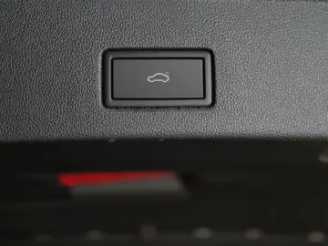 Volkswagen Touareg 3.0TDI Facelift Elegance StdHz HdMa