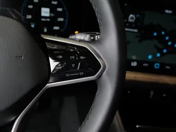 Volkswagen Touareg 3.0TDI Facelift Elegance StdHz HdMa