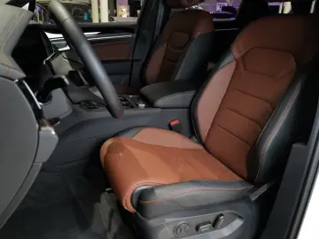 Volkswagen Touareg 3.0TDI Facelift Elegance StdHz HdMa