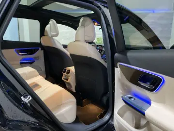 MERCEDES-BENZ GLC 200 4Matic  Pano  360   ACC  Advan&hellip;