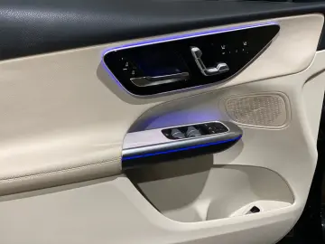 MERCEDES-BENZ GLC 200 4Matic  Pano  360   ACC  Advan&hellip;