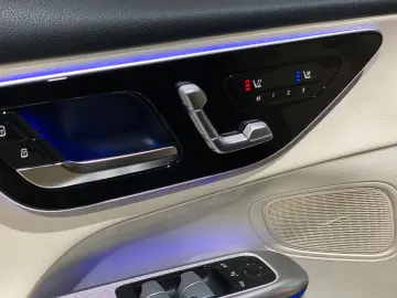 MERCEDES-BENZ GLC 200 4Matic  Pano  360   ACC  Advan&hellip;