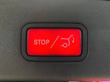 MERCEDES-BENZ GLC 200 4Matic  Pano  360   ACC  Advan&hellip;