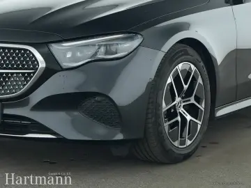 MERCEDES-BENZ E 200 Avantgarde Panorama Leder beige &hellip;