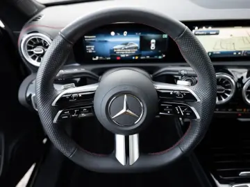 MERCEDES-BENZ CLA 200 Coupé AMG-Sport LED Cam Pano N&hellip;