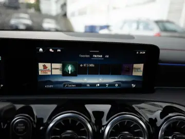 MERCEDES-BENZ CLA 200 Coupé AMG-Sport LED Cam Pano N&hellip;