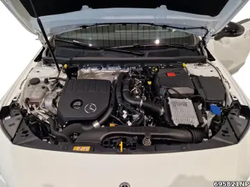 MERCEDES-BENZ CLA 200 AMG  Night Pano KEYLESS Lenkra&hellip;