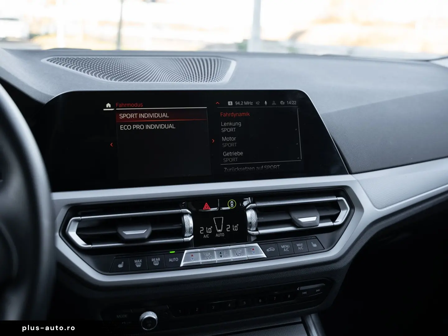 BMW 318d Limousine. Navi groß