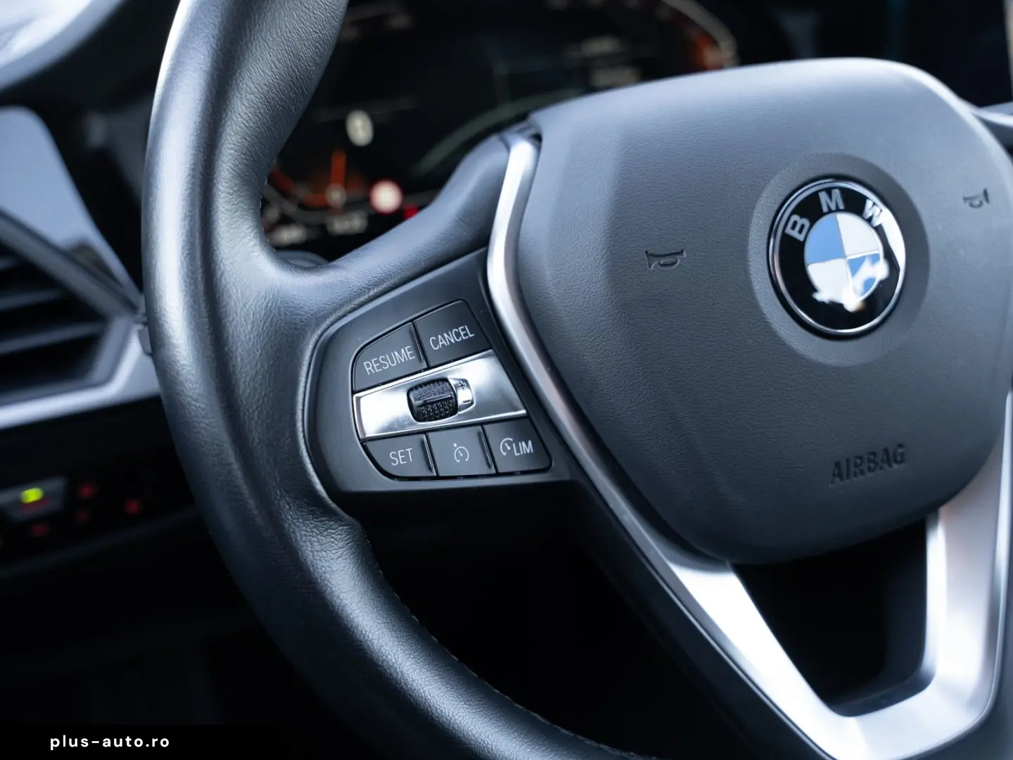 BMW 318d Limousine. Navi groß