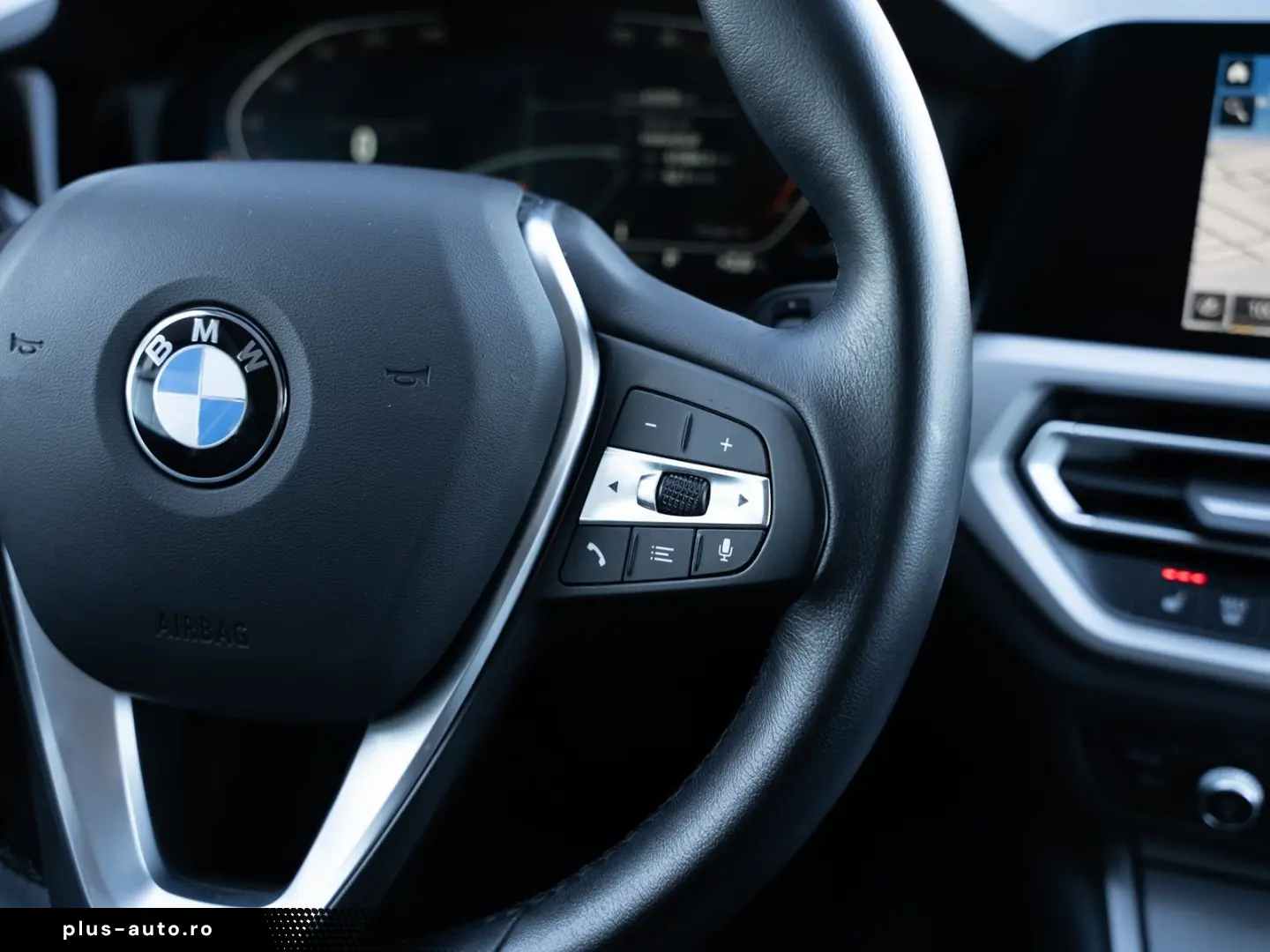 BMW 318d Limousine. Navi groß