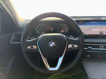 BMW 318d Anhängerkupplung Navigation LED-SW Sitzhzg