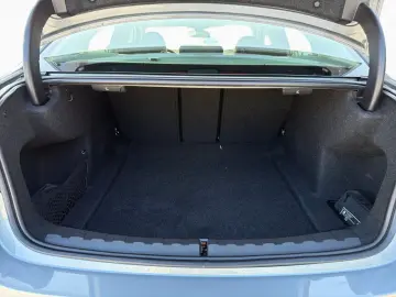 BMW 318d Anhängerkupplung Navigation LED-SW Sitzhzg