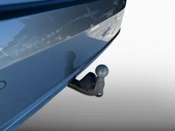 BMW 318d Anhängerkupplung Navigation LED-SW Sitzhzg