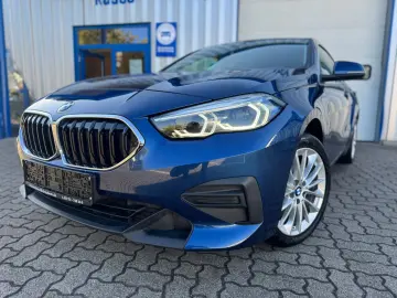 BMW 218i   AUT   AHK   LED   NAVI PDC   KLIMA