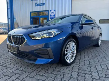 BMW 218i   AUT   AHK   LED   NAVI PDC   KLIMA