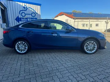 BMW 218i   AUT   AHK   LED   NAVI PDC   KLIMA