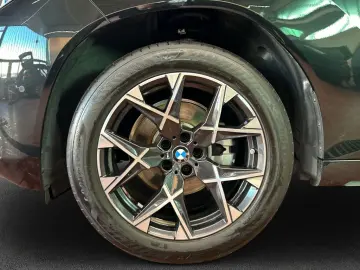 BMW X3 20d xDrive  AHK LED Navi H K