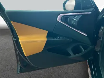 BMW X3 20d xDrive  AHK LED Navi H K