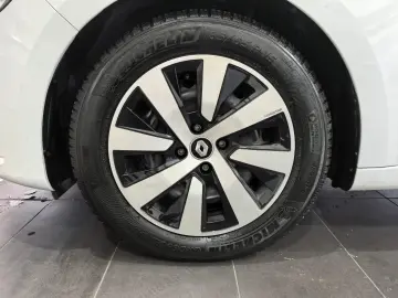 Renault Clio V TCe 90 Evolution