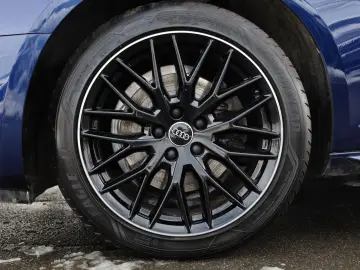 AUDI A4 35 TFSI AHK Digital Cockpit AppleCar 18 Alu