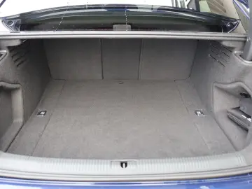 AUDI A4 35 TFSI AHK Digital Cockpit AppleCar 18 Alu