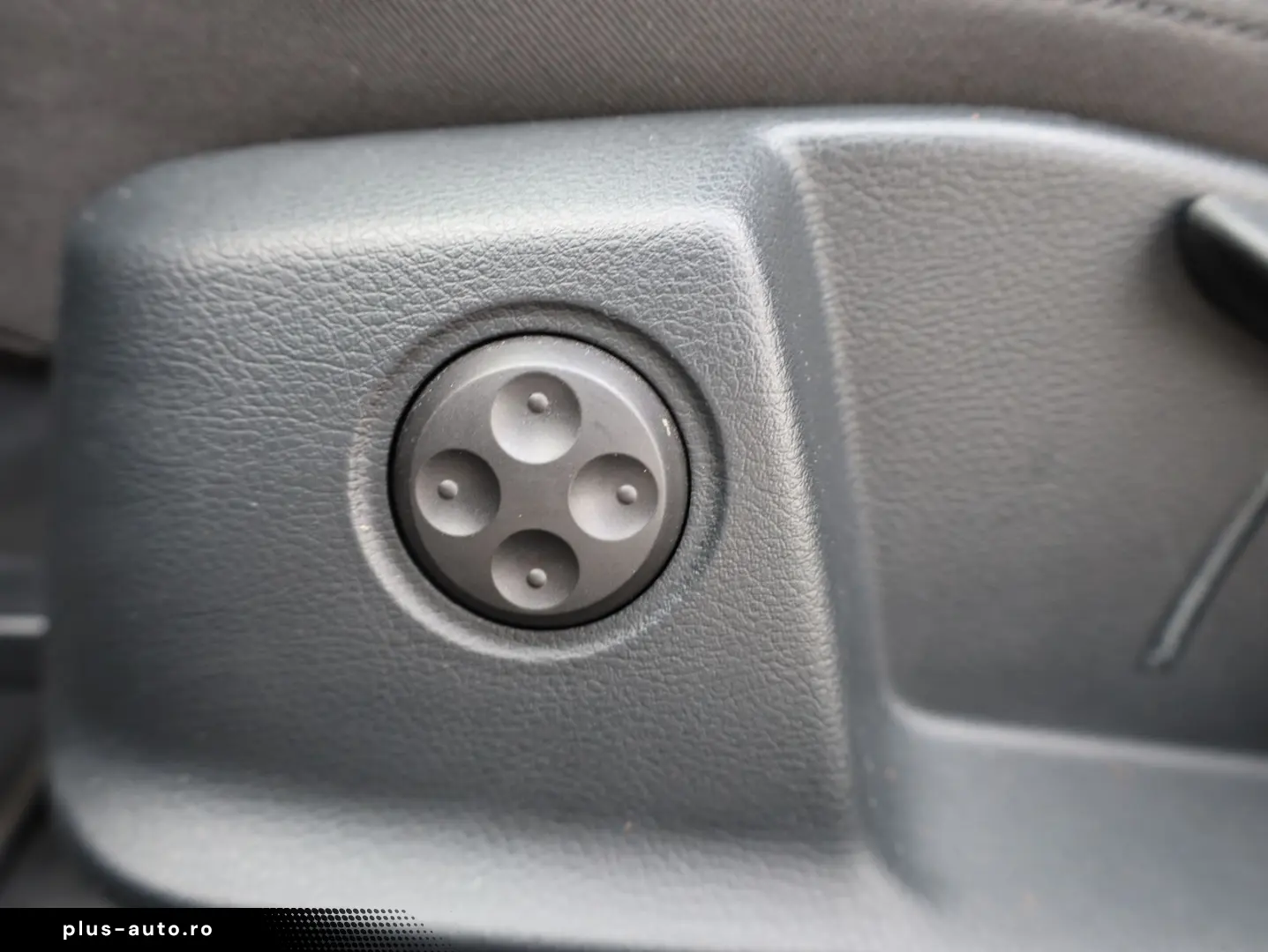 AUDI A4 35 TFSI AHK Digital Cockpit AppleCar 18 Alu