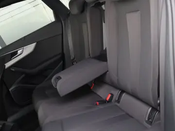 AUDI A4 35 TFSI AHK Digital Cockpit AppleCar 18 Alu