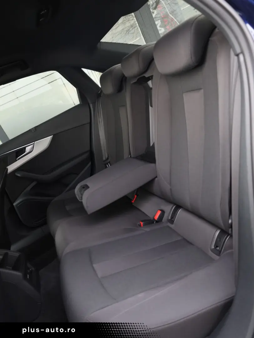 AUDI A4 35 TFSI AHK Digital Cockpit AppleCar 18 Alu