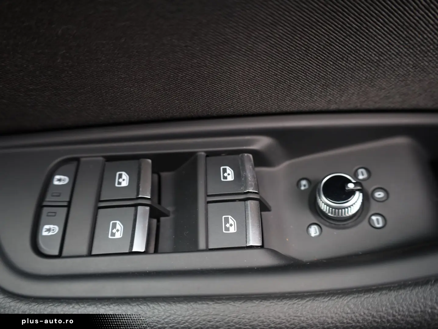 AUDI A4 35 TFSI AHK Digital Cockpit AppleCar 18 Alu