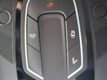 AUDI A4 35 TFSI AHK Digital Cockpit AppleCar 18 Alu