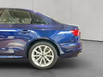 AUDI A4 40 TDI S tronic advanced Navi Black Style