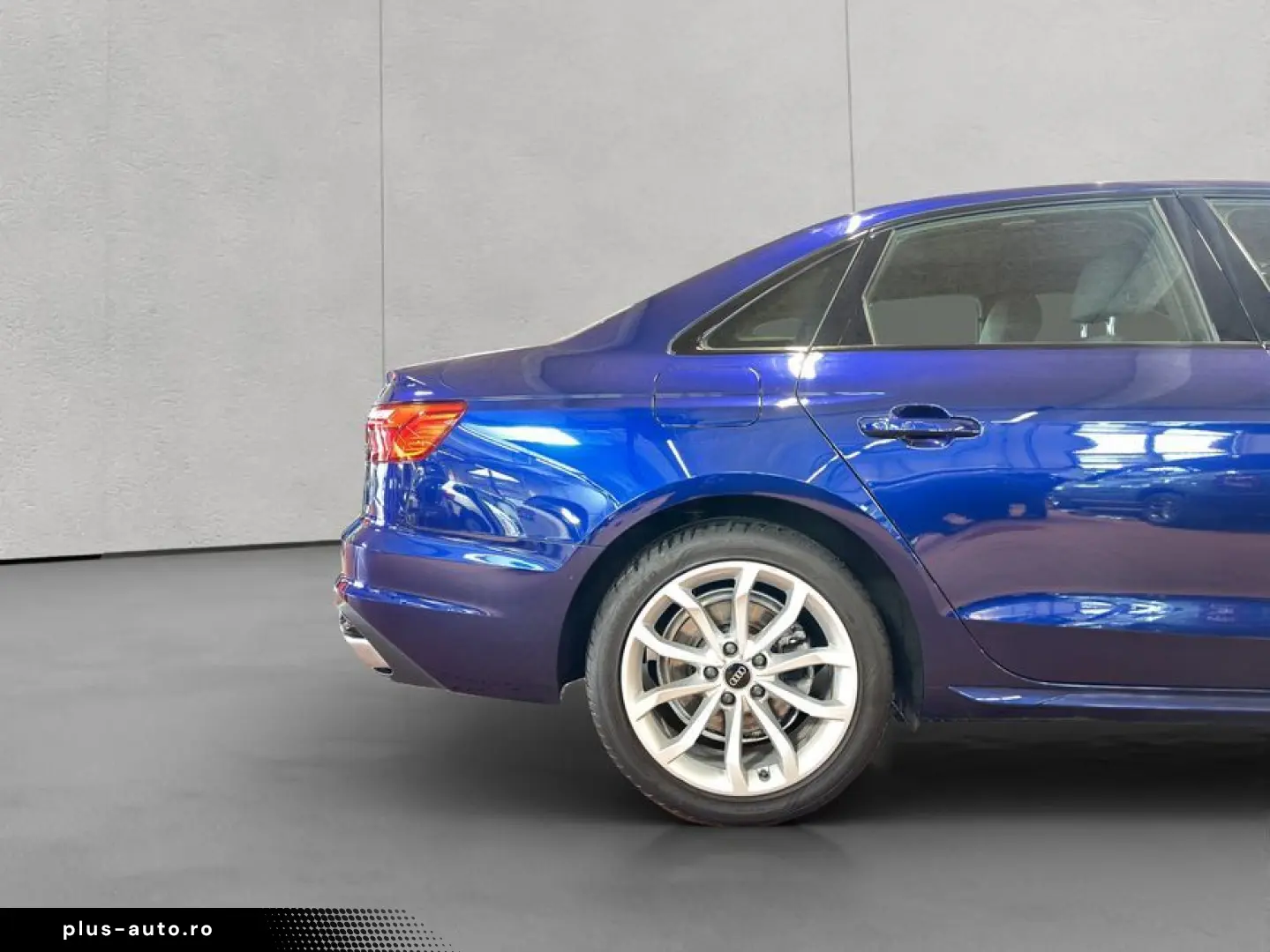 AUDI A4 40 TDI S tronic advanced Navi Black Style