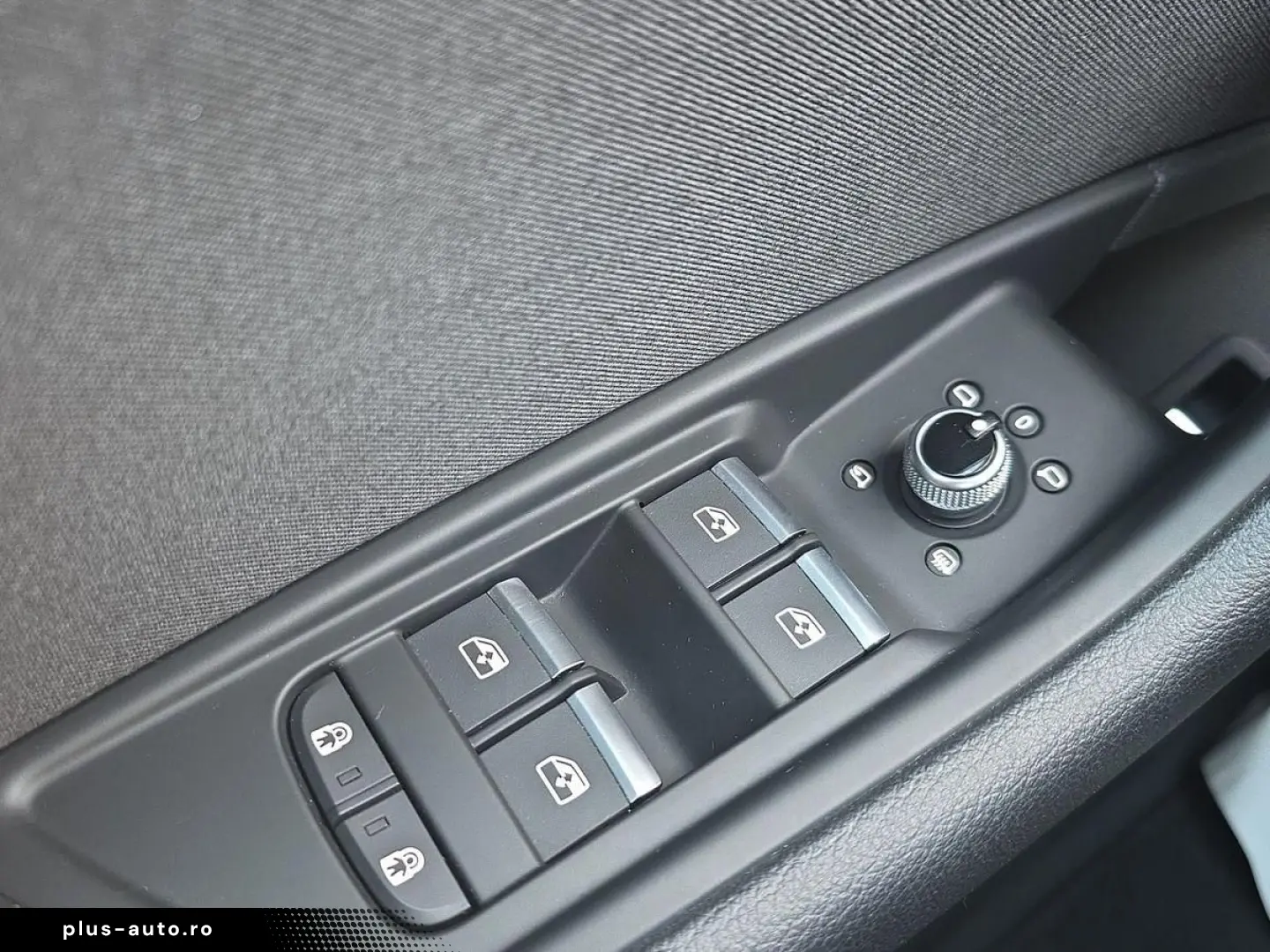 AUDI A4 30 TDI S-TRON V-COCK S-DACH NAVI R-KAM AHK-VO