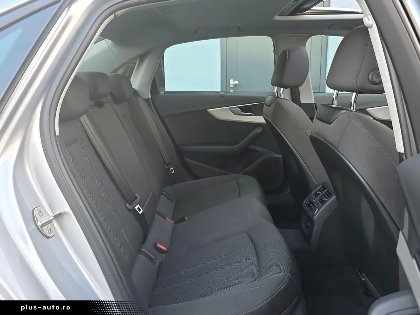 AUDI A4 30 TDI S-TRON V-COCK S-DACH NAVI R-KAM AHK-VO