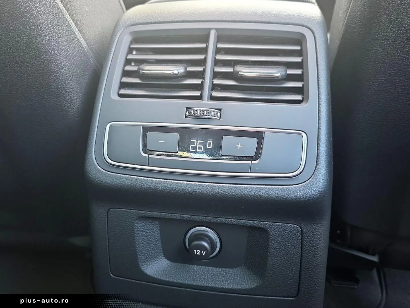 AUDI A4 30 TDI S-TRON V-COCK S-DACH NAVI R-KAM AHK-VO