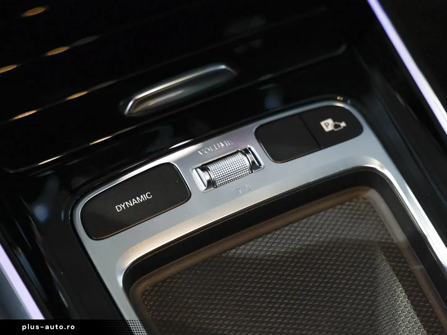 MERCEDES-BENZ GLA 200 AMG