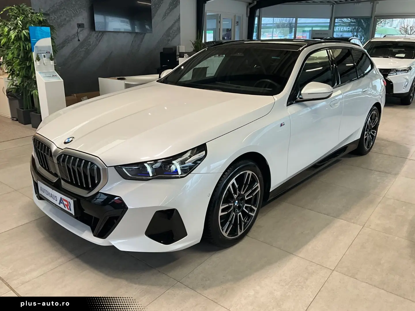 BMW 520i Touring M Sport 360 Kamera HUD Panoramadach