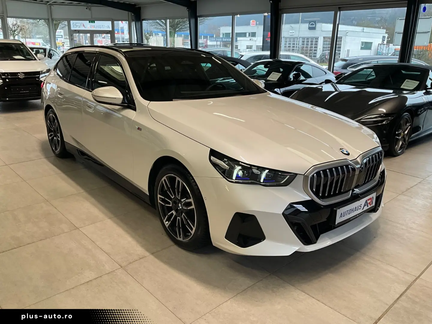 BMW 520i Touring M Sport 360 Kamera HUD Panoramadach