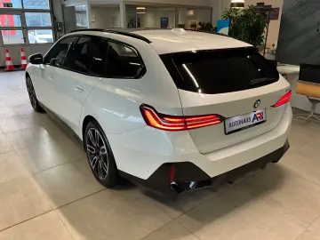 BMW 520i Touring M Sport 360 Kamera HUD Panoramadach