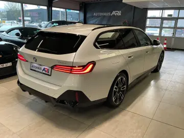 BMW 520i Touring M Sport 360 Kamera HUD Panoramadach