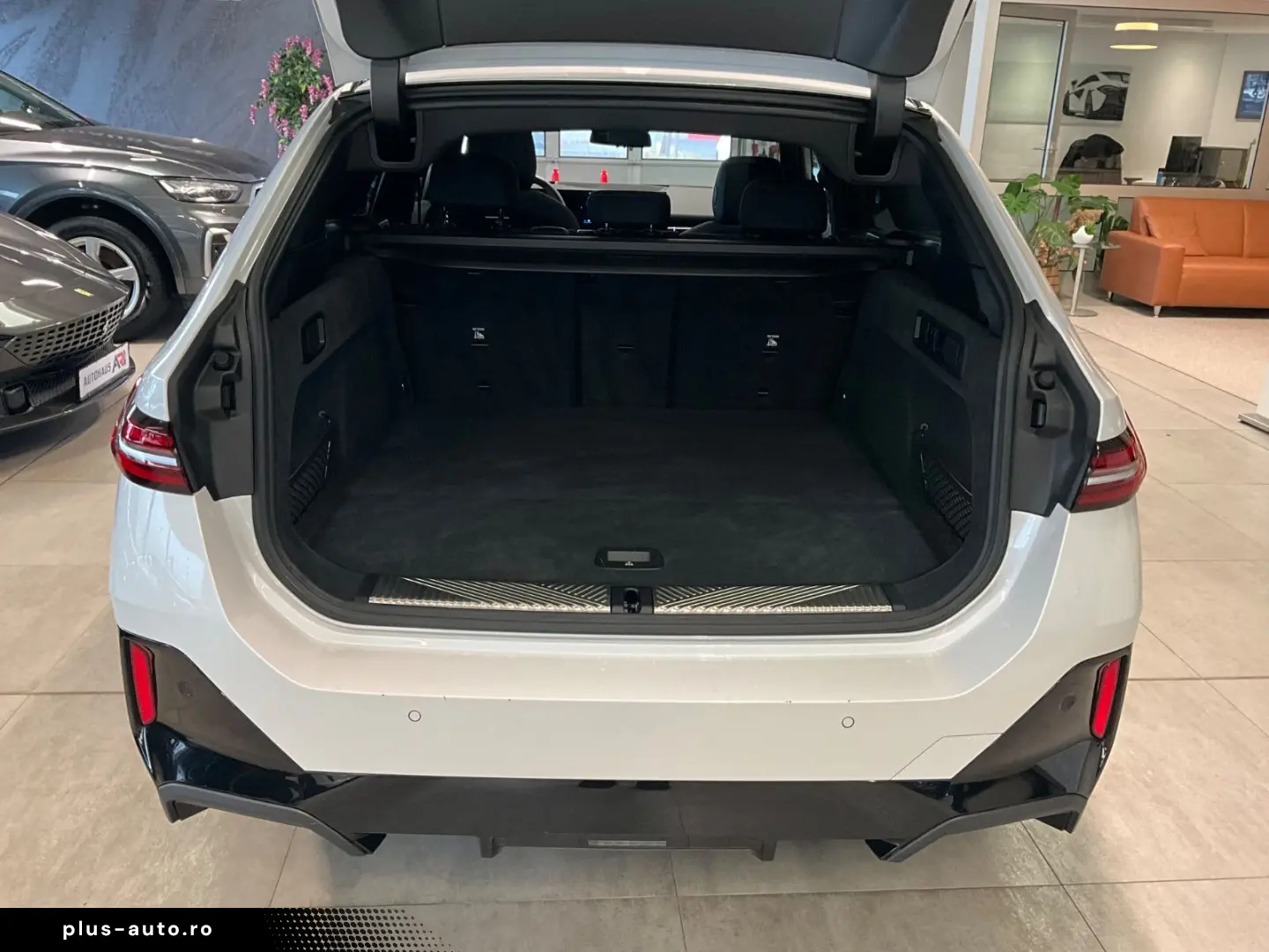 BMW 520i Touring M Sport 360 Kamera HUD Panoramadach