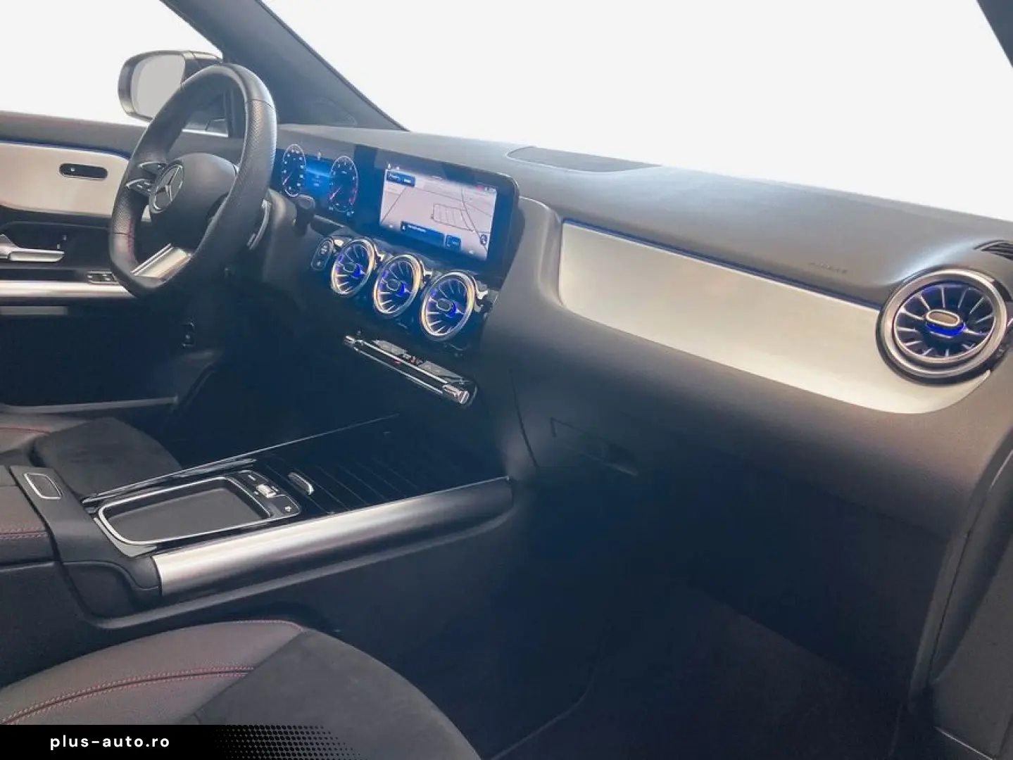 MERCEDES-BENZ GLA 180 AMG Line