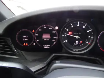 PORSCHE 911 (992) Carrera 4 GTS PDK