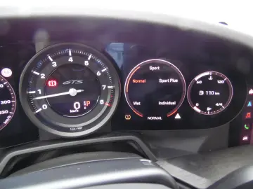 PORSCHE 911 (992) Carrera 4 GTS PDK