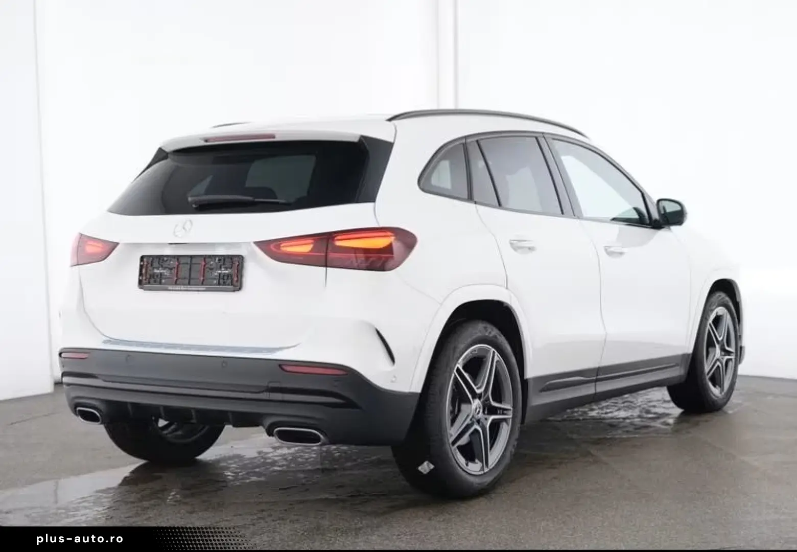 MERCEDES-BENZ GLA 180