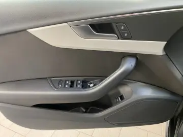 AUDI A4 30 2.0 TDI Limousine advanced AUT Kam. Navi