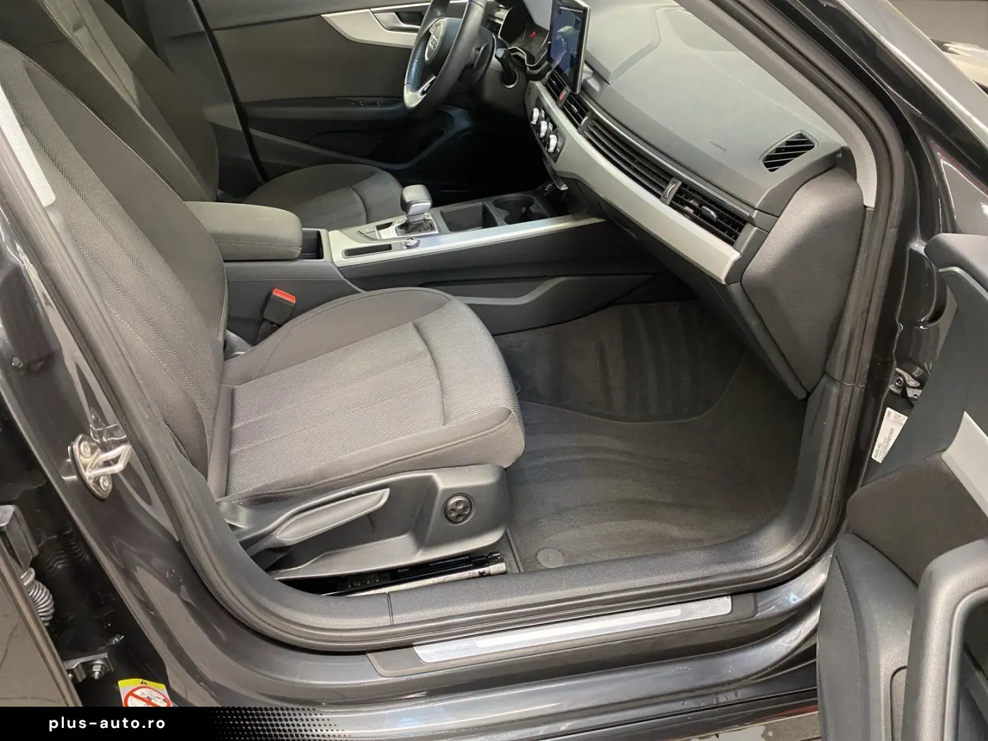 AUDI A4 30 2.0 TDI Limousine advanced AUT Kam. Navi