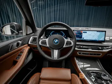 BMW X5 xDrive50e Exclusive B&W Merino Carbon Massage