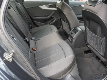 AUDI A4 Advanced 40TDI qu Stronic Navi LED CarPlay